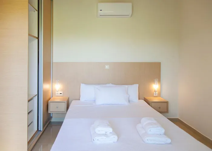 Voula Agios Ioannis 1 * Lefkada City